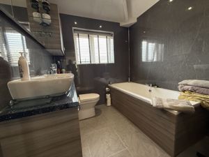 Photo 17- click for photo gallery